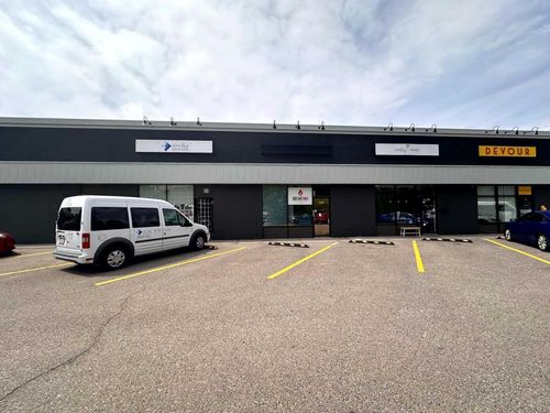 {{alt}} | Card Image