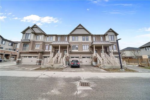 g2-70 Willowrun Dr, Kitchener, ON, N2A0J3 | Card Image