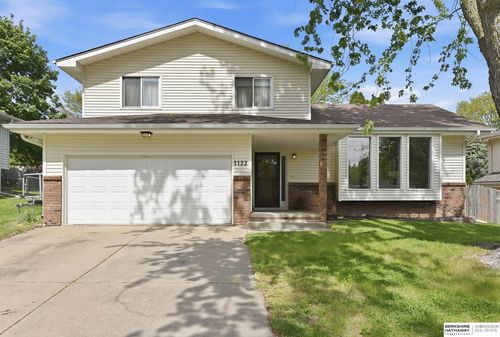1122 Sally St, Papillion, NE, 68046-2933 | Card Image