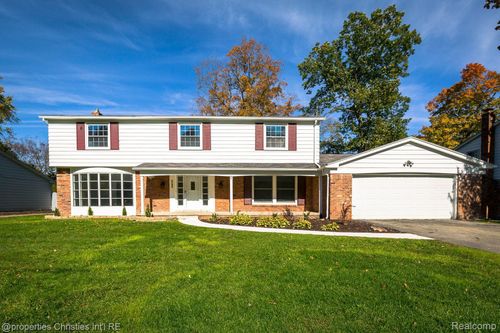 5582 Northcote, West Bloomfield, MI, 48322-4005 | Card Image