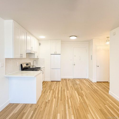 apt-5d-7626 113th St, Forest Hills, NY, 11375-6525 | Card Image
