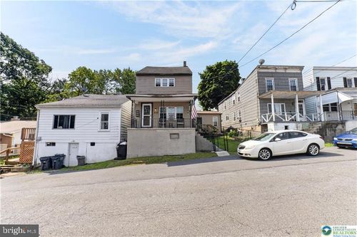 212 Walnut St, Pottsville, PA, 17901-8612 | Card Image