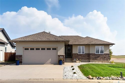 100 Cedar Cres, Osler, SK, S0K4S4 | Card Image