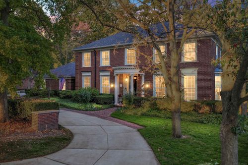 4 Cameron Pl, Grosse Pointe, MI, 48230-1928 | Card Image