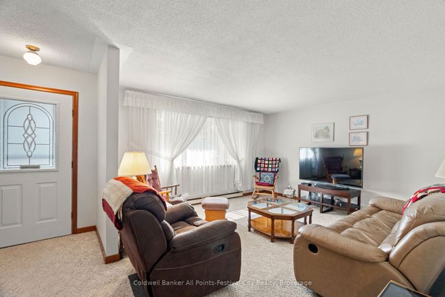 305 Warren St, House other with 4 bedrooms, 2 bathrooms and 4 parking in Goderich ON | Image 8