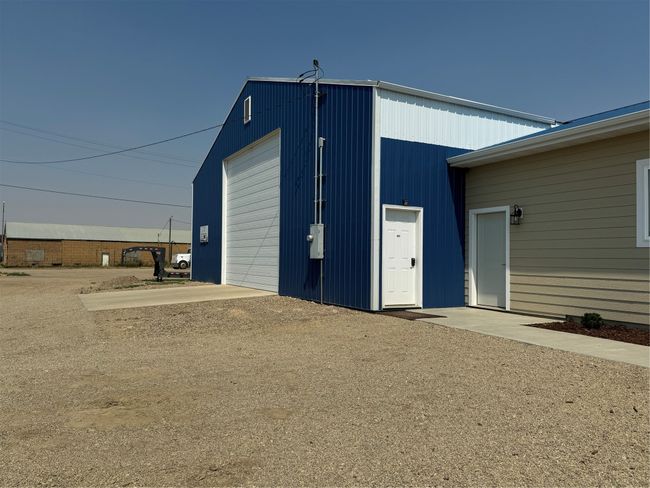 50x96 Shop | Image 79