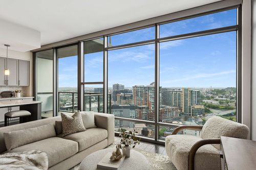 2009-se-1212 Laurel St, Nashville, TN, 37203-4297 | Card Image