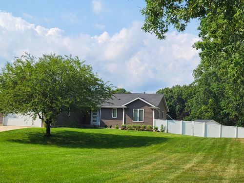 1027 Barton St, Otsego, MI, 49078-1576 | Card Image