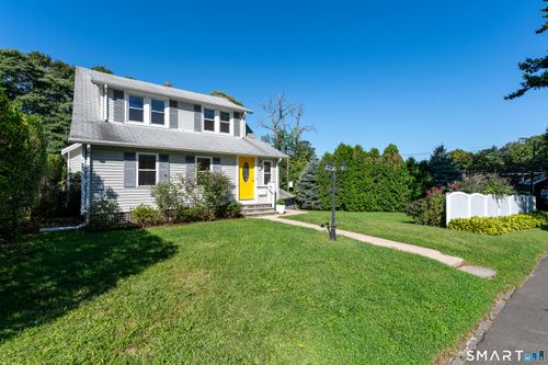14 Bond St, Norwalk, CT, 06855-1601 | Card Image