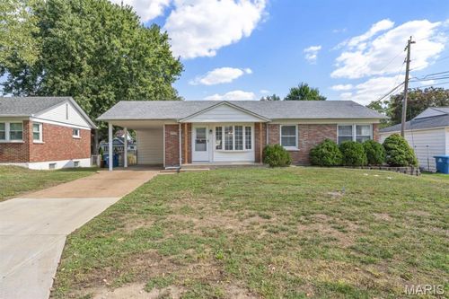 9038 Kickapoo Dr, Saint Louis, MO, 63123-6638 | Card Image