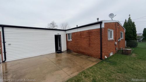 34315 Sheridan St, Westland, MI, 48185-8512 | Card Image
