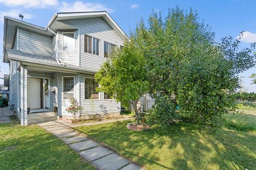 218 15 Avenue Nw, Calgary, AB, T2M0G8 | Card Image