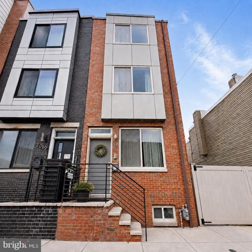 2017 Oakford St, PHILADELPHIA, PA, 19146-4329 | Card Image