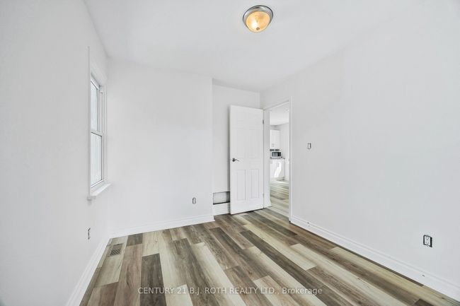 118 Wellington St W, House other with 2 bedrooms, 2 bathrooms and 8 parking in Barrie ON | Image 12