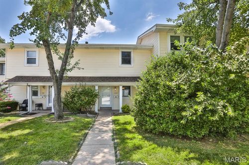 139-139 Condor Ct, Saint Charles, MO, 63303-3609 | Card Image