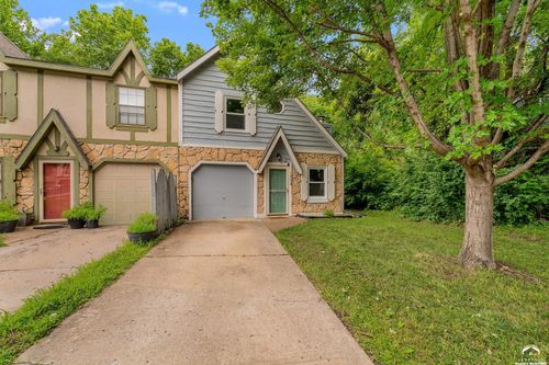 1904 W 3rd St, Lawrence, KS, 66044-4618 | Card Image