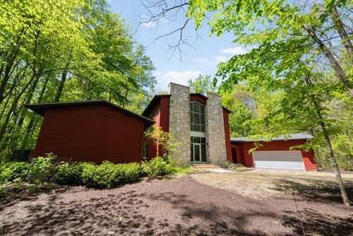 24 Camp Madron Rd, Buchanan, MI, 49107 | Card Image