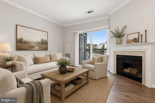 317-2204 Westcourt Ln, HERNDON, VA, 20170-5828 | Card Image