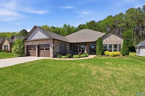 193 Somerton Dr, Huntsville, AL, 35811-7127 | Card Image