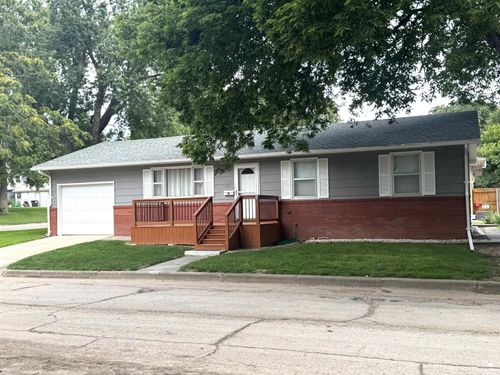 605 Huntress St, Clay Center, KS, 67432-2142 | Card Image