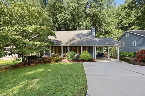 4957 Lochraven Dr, Winston Salem, NC, 27104-2417 | Card Image