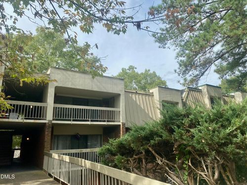 304-500 Umstead Dr, Chapel Hill, NC, 27516-1612 | Card Image