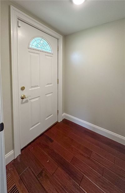 Formal Entryway | Image 3