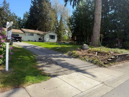 918 164 St, Surrey, BC, V4A4Y5 | Card Image