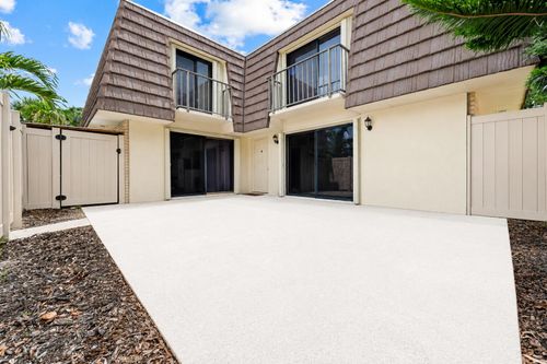 7424 74th Way, West Palm Beach, FL, 33407-6735 | Card Image