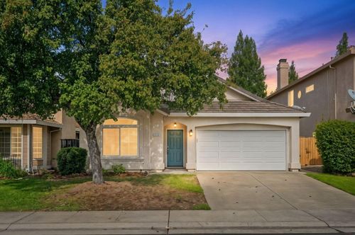 2056 Milan Way, Roseville, CA, 95678 | Card Image