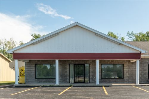 1652 State Route 104, Ontario, NY, 14519-8935 | Card Image