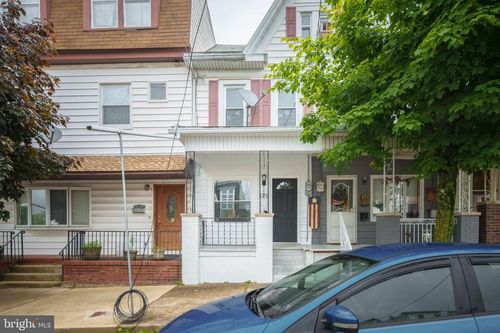 125 S Market St, MOUNT CARMEL, PA, 17851-2231 | Card Image