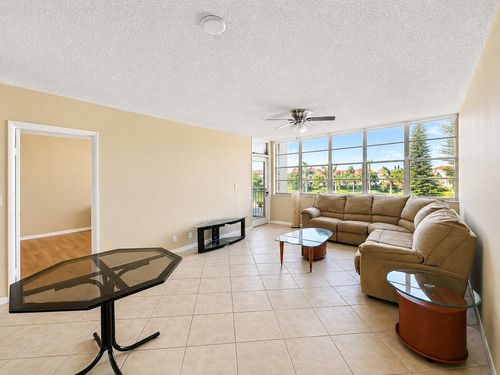 305-2025 Ne 164th St, North Miami Beach, FL, 33162-4154 | Card Image