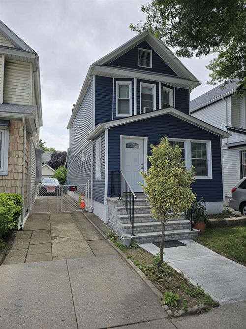 104 110th St, South Richmond Hill, NY, 11419-2411 | Card Image