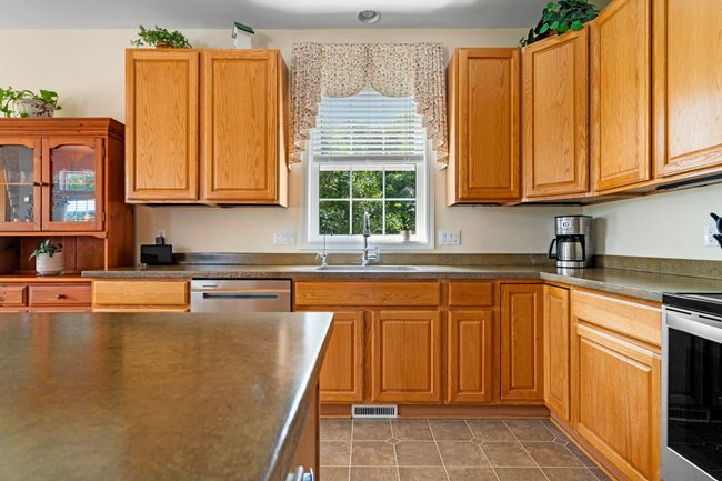 11717 Island Lake Rd, House other with 4 bedrooms, 3 bathrooms and null parking in Dexter MI | Image 7