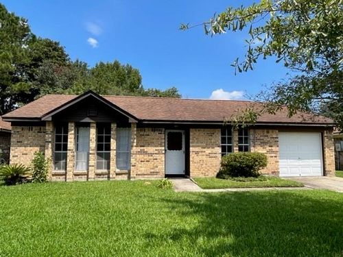 310 Portsmouth Dr, Slidell, LA, 70460-8428 | Card Image
