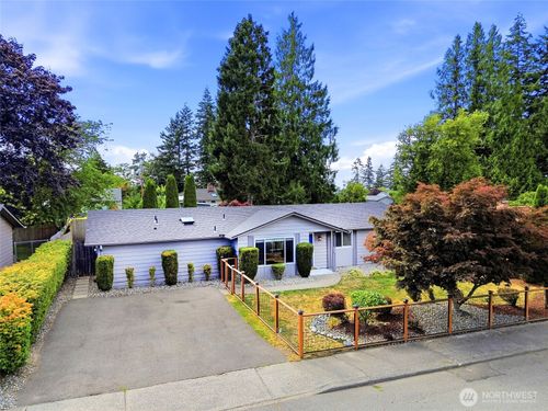 6208 Sycamore Pl, Everett, WA, 98203-3405 | Card Image