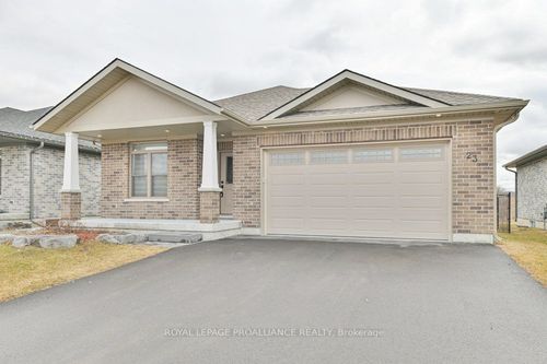 23 Aberdeen St, Stirling, ON, K0K3E0 | Card Image