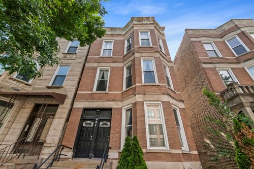 1f-841 Damen Ave, Chicago, IL, 60622-5245 | Card Image