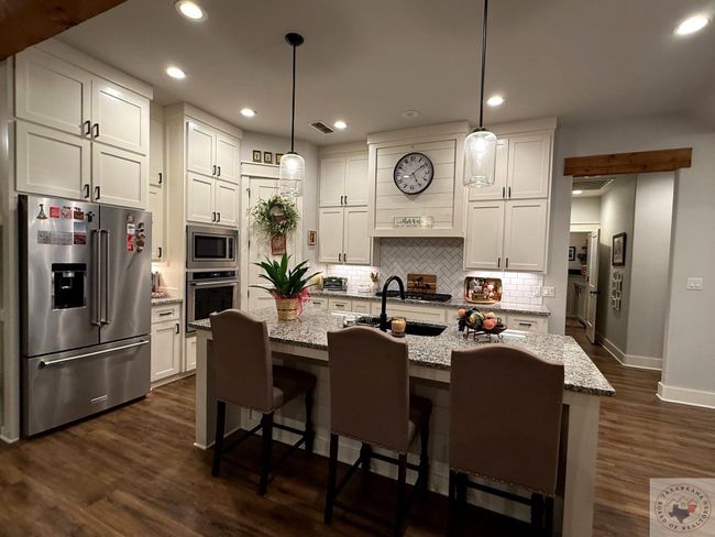 6123 Fm 1701, Home with 3 bedrooms, 3 bathrooms and null parking in Avery TX | Image 6