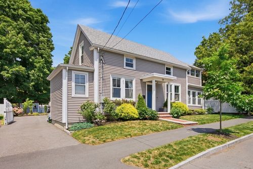 33 Bryant St, Wakefield, MA, 01880-5008 | Card Image
