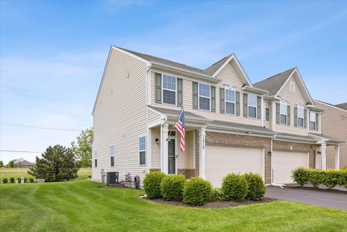 1010 Sears Cir, Elburn, IL, 60119-7860 | Card Image