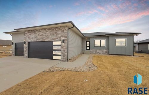 1512 S Kathryn Ave Avenue, Sioux Falls, SD, 57106 | Card Image