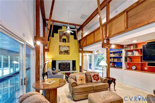 8615 Historical Path Rd, New Kent, VA, 23124-2727 | Card Image