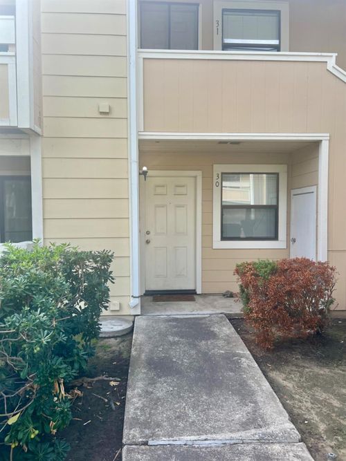 apt-30-1545 Pyrenees Ave, Stockton, CA, 95210-5224 | Card Image