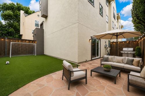 22-939 Colorado St, Houston, TX, 77007-7765 | Card Image