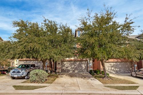 403 Teague Dr, Lewisville, TX, 75067-6722 | Card Image