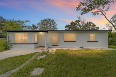 208 Ne 37 Th Court, House other with 4 bedrooms, 1 bathrooms and null parking in Ocala FL | Image 1