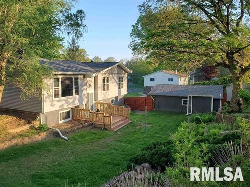 8325 55th St, Coal Valley, IL, 61240-9729 | Card Image