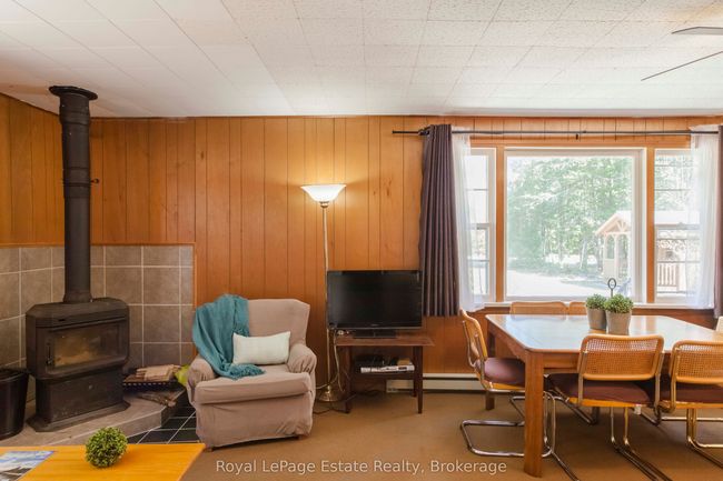 704 York Ave, House other with 3 bedrooms, 1 bathrooms and 6 parking in Sauble Beach ON | Image 14